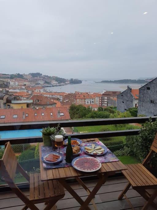 Terraza Y Piscina Con Vistas Espectaculares Al Mar Parking Cubierto Apartman San Vicente de la Barquera Kültér fotó